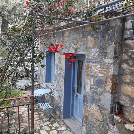 Δωμάτια Κόκκινος Πύργος Πλωμάρι Εξωτερικό φωτογραφία