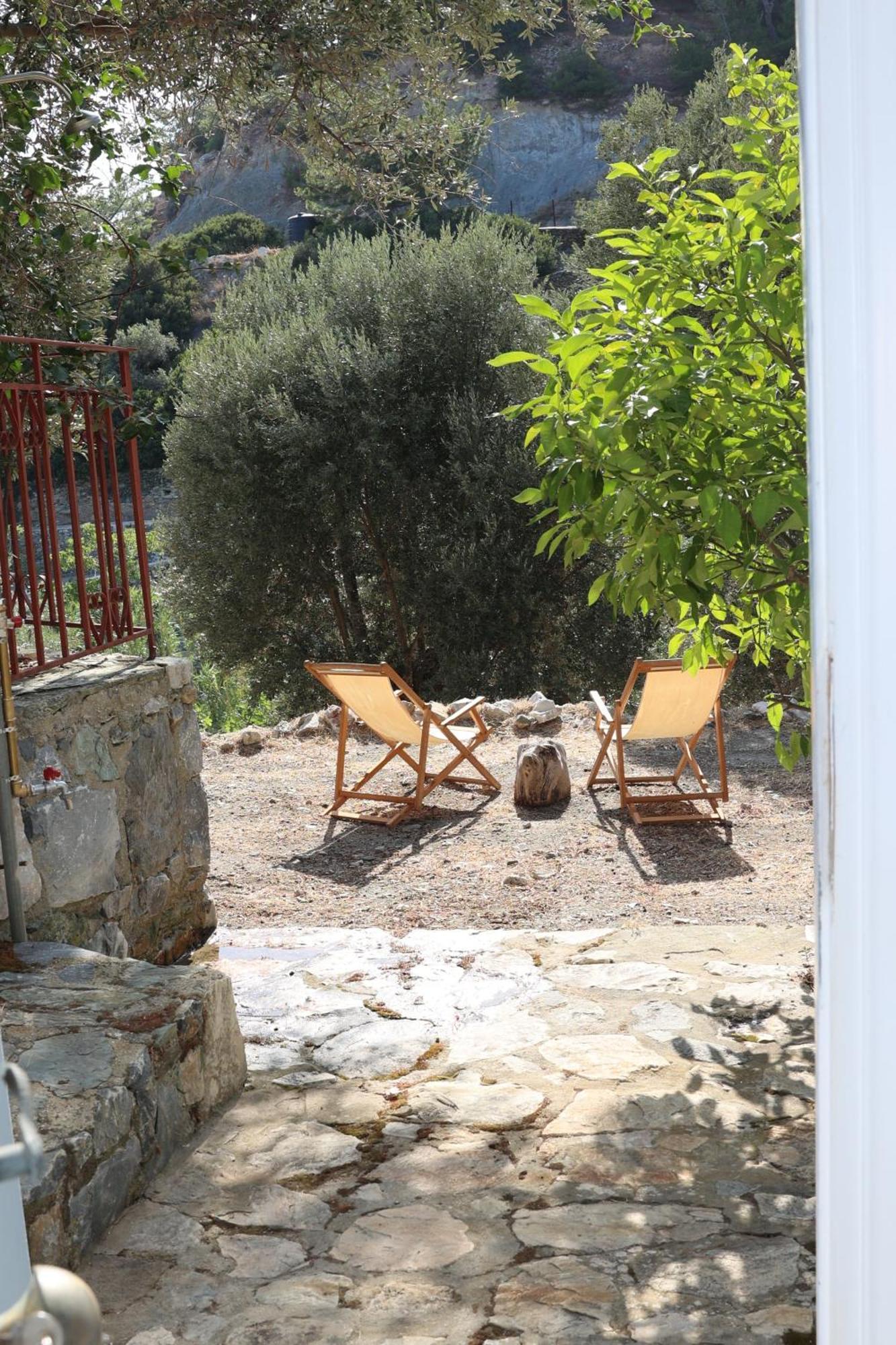 Δωμάτια Κόκκινος Πύργος Πλωμάρι Εξωτερικό φωτογραφία