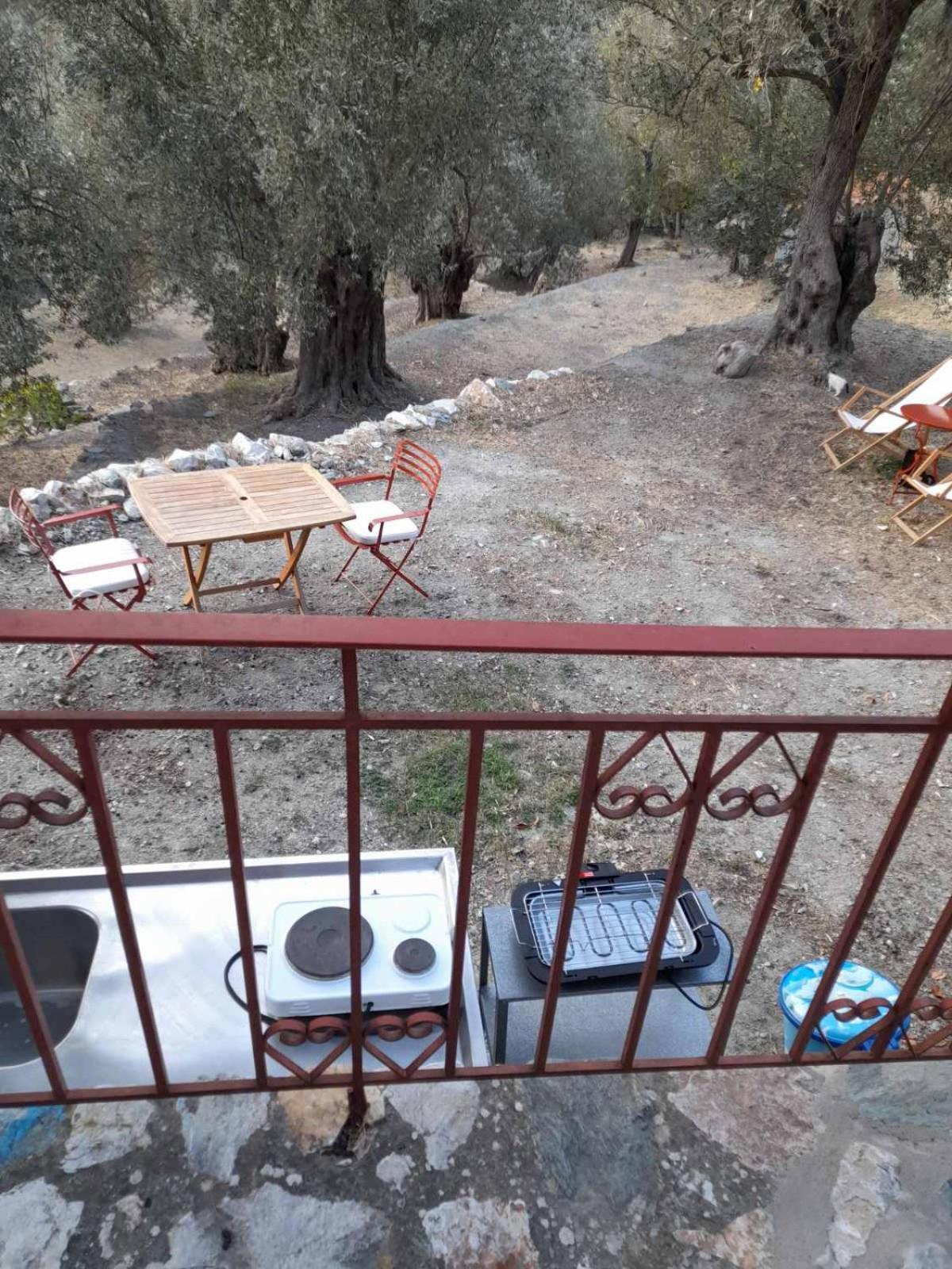 Δωμάτια Κόκκινος Πύργος Πλωμάρι Εξωτερικό φωτογραφία