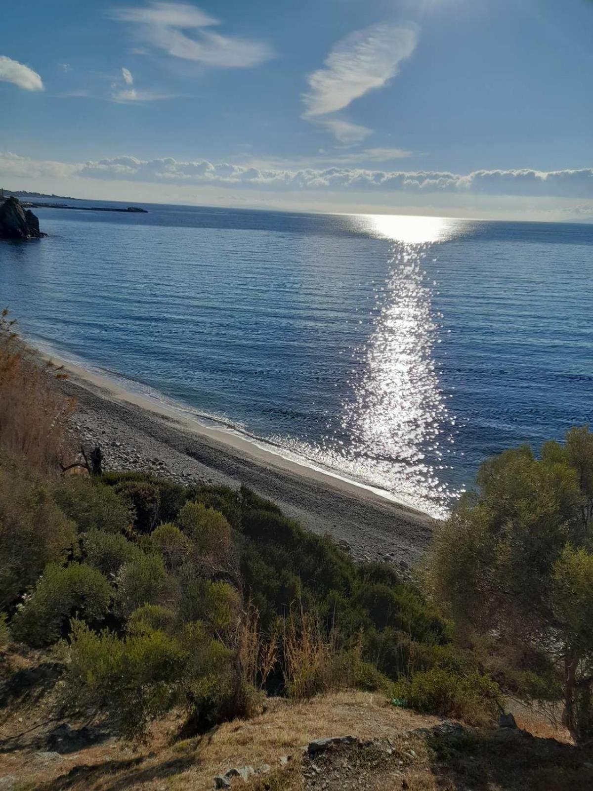 Δωμάτια Κόκκινος Πύργος Πλωμάρι Εξωτερικό φωτογραφία