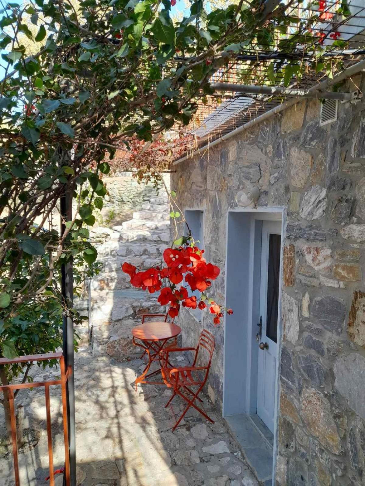 Δωμάτια Κόκκινος Πύργος Πλωμάρι Εξωτερικό φωτογραφία